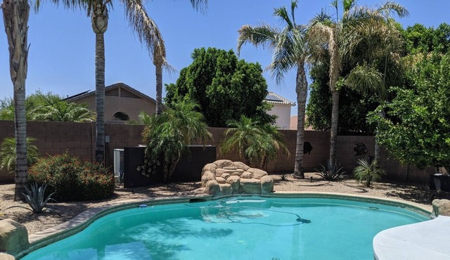 House with pool near MLB Baseball Spring Training, NFL Football Stadium & NASCAR