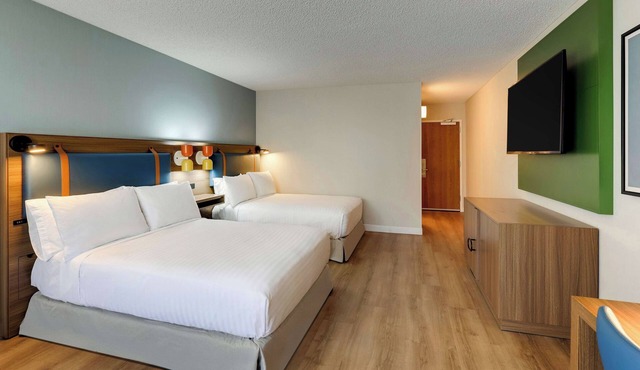Indulge in Home Like Comfort! w/Pool, Near Sunrise Trailhead, Pet-Friendly