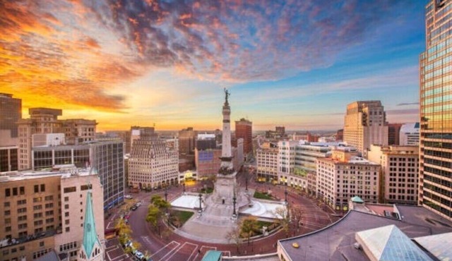 Indy Monument Circle, Dream 1BR in CozySuites