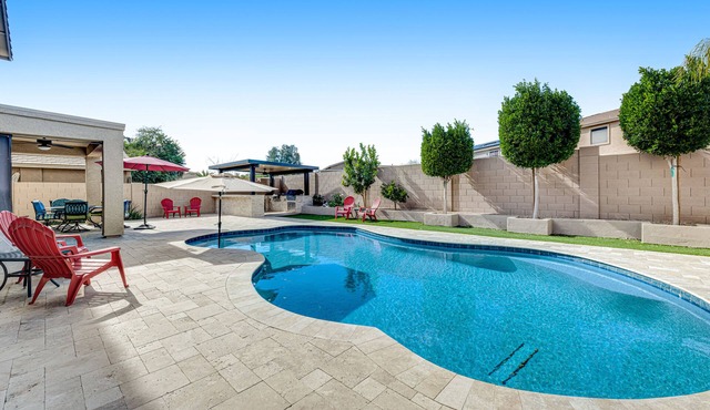 Inviting escape with private pool, fast WiFi & outdoor kitchen