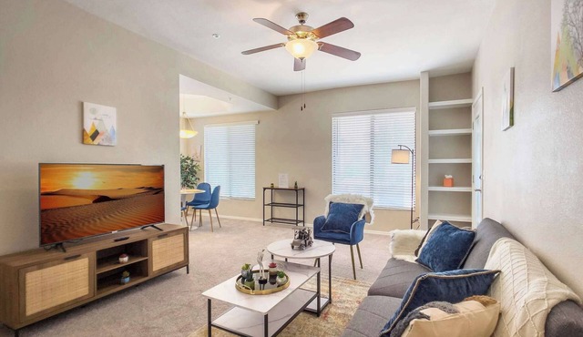Kierland Commons CozySuites with heated pool, gym!