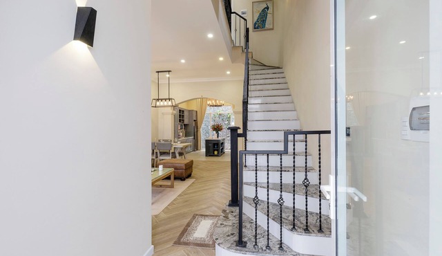 L'amour Villa with Sauna at City Center
