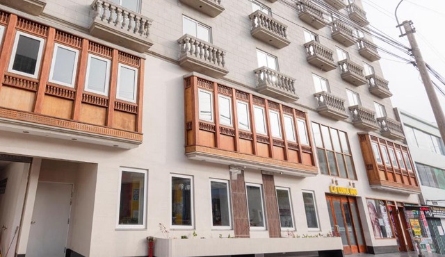 La Luna Inn