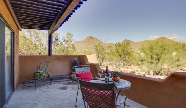 'La Paloma' - Full Circle Ranch Studio w/Views!