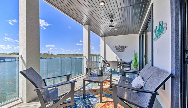 Lake-View Patio + Pool Access: Osage Beach Condo