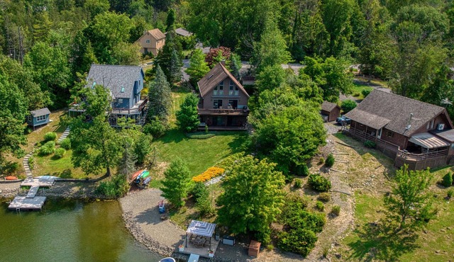 Lakeside Retreat with private beach!