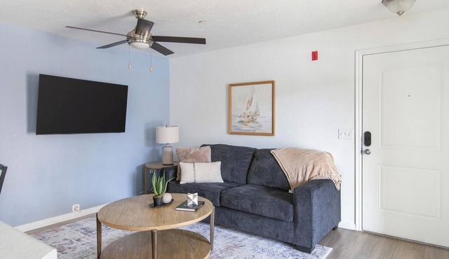 Landing | Beautiful 3BD, Clubhouse, Game Room