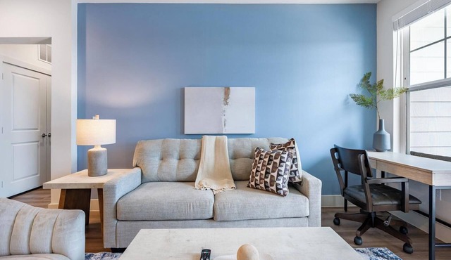 Landing | Stunning 2BD, Yoga Studio, Clubhouse