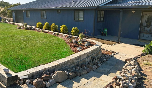 Large Home, Sleeps 13, Hot Tub, Starlink, Air Conditioning