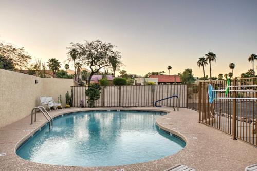 Lovely Condo w/Balcony < 3 Miles to Parks + Golf!
