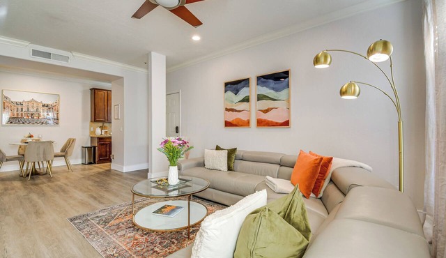 Lovely Scottsdale Retreat: Pool & Hot Tub Access!