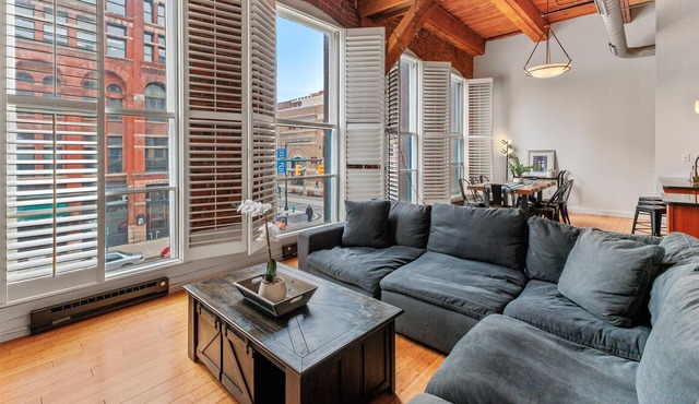 Luxe Loft Downtown