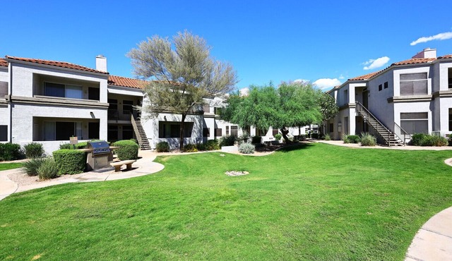 Luxe New Condo in Central Scottsdale