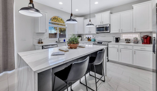 Luxury 3 Bedroom Home in Gilbert