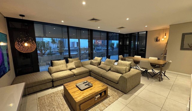 Luxury 3 Bedroom Penthouse - Umhlanga Rocks