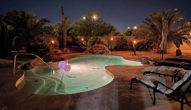 Luxury 4 bed, 4 bath with Pool & Spa 🌞 Summer Special