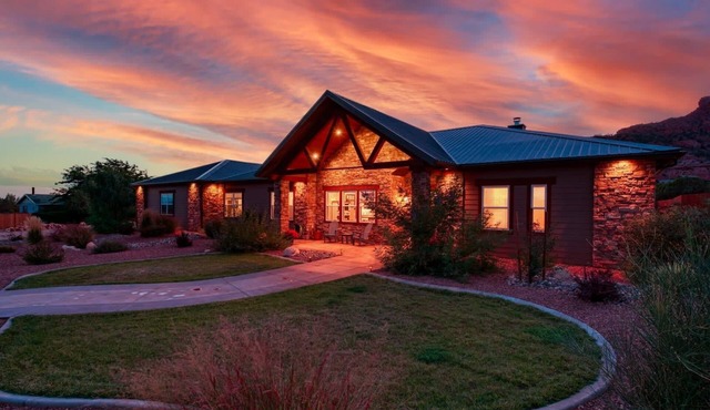 Luxury 4BR Oasis | Pool & Hot Tub Near Zion