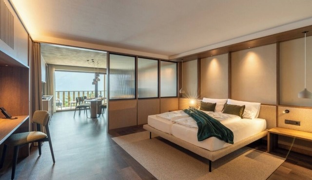 Luxury apartments in the center of Dorf Tirol-quiet location. 103