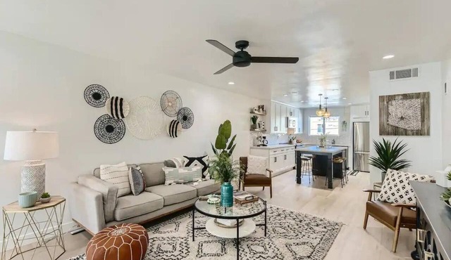 Luxury Condo in Old Town Scottsdale w/Pool