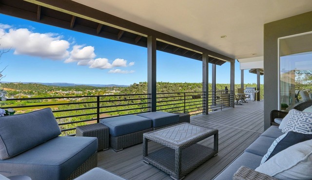 Luxury Rim View Retreat—Huge Deck—Escape Phoenix Heat