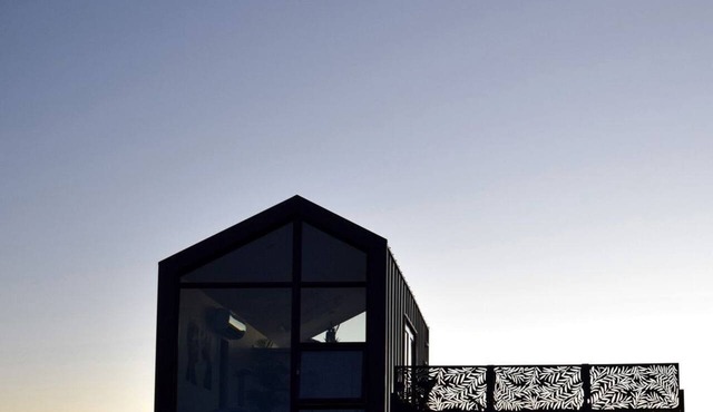 Luxury Tiny House with Private Hot Tub Access at the Grand Canyon