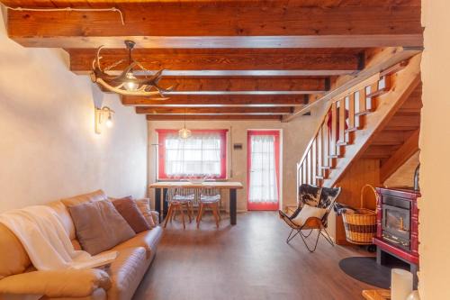 Macrillo Guest House