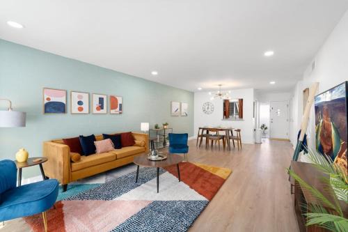 Mid-Century Stay with Pool is Walkable to Old Town and Mall