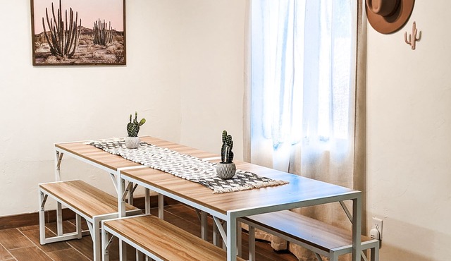 Modern 4BR Gem, Minutes to Downtown, 2 Primary Suites