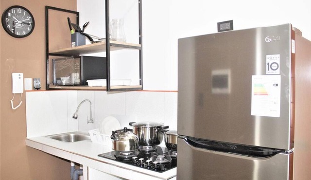 Modern Apartment/ All Services /AC