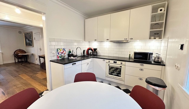 Modern Apartment in City Center