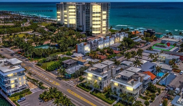 Modern Apt Near Beach Views & Wi-fi