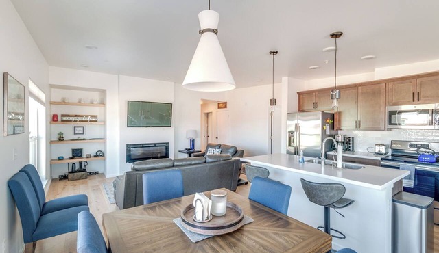 Modern Bozeman Condo w/Balcony & Mountain Views!