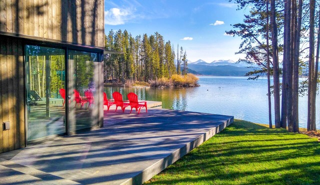 Modern cabin on Georgetown Lake with incredible views and private dock!