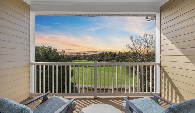 Modern Golf-View Condo Barefoot Resort Amazing Pools Premium Beach Gear