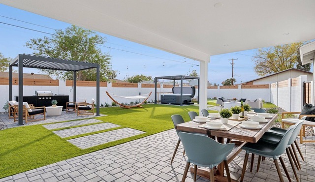 Modern Home Near Old Town