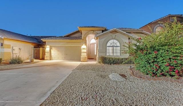 Modern Home w/Private Pool, Central AC, WiFi, Private W/D, & Private Gas Grill
