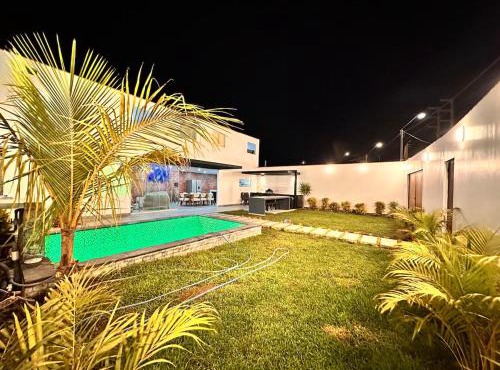 Modern house with pool in Ica