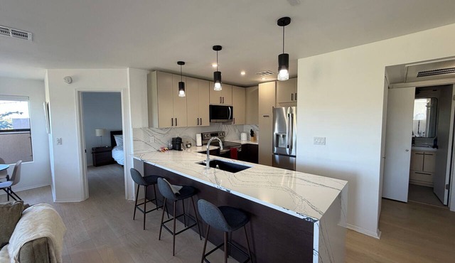 Modern luxury 2-bedroom condo in lovely Scottsdale with golf and mountains view