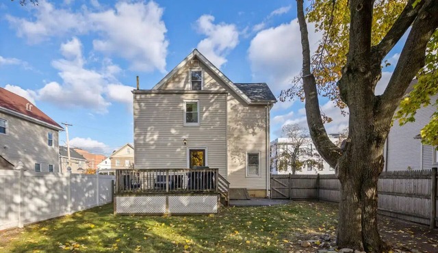 Modern Near Tufts & Boston 2BR w/Office & Peloton