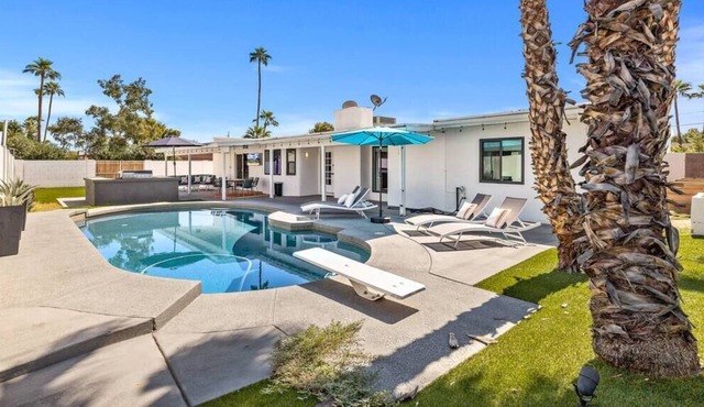 Modern Retreat Minutes from Shopping Dining & Golf