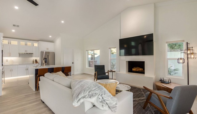 Modern Scottsdale home | pool | 3 bedroom | 3 bath