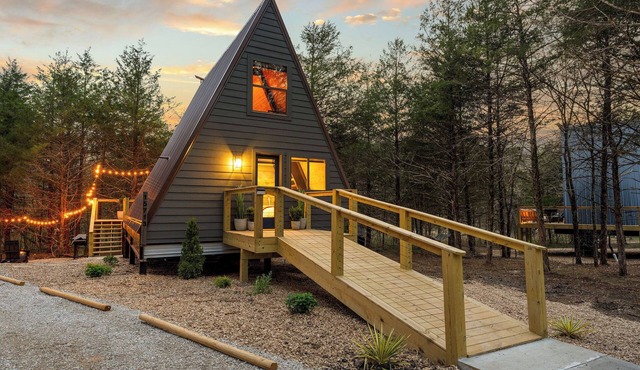 Moody A-Frame Cabin Hot Tub & Fireplace