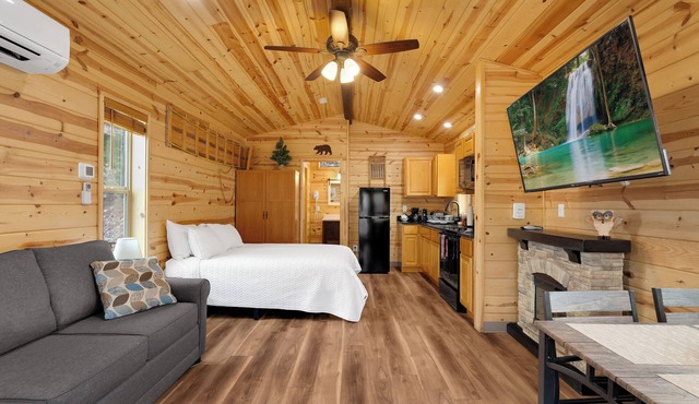 Mt. Lemmon Hotel Village Cabin #7