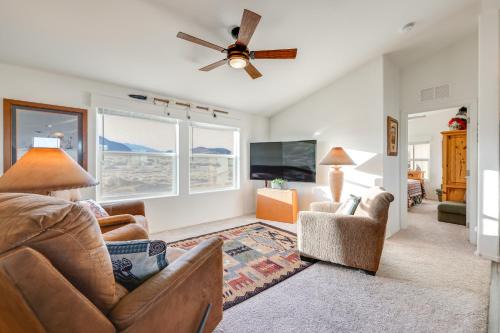 Mtn Views, 15 Mi to Dtwn Kingman: Family Home!