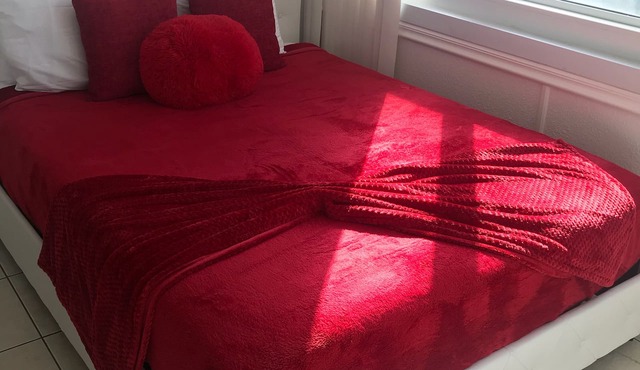 My red and white studio on the beach