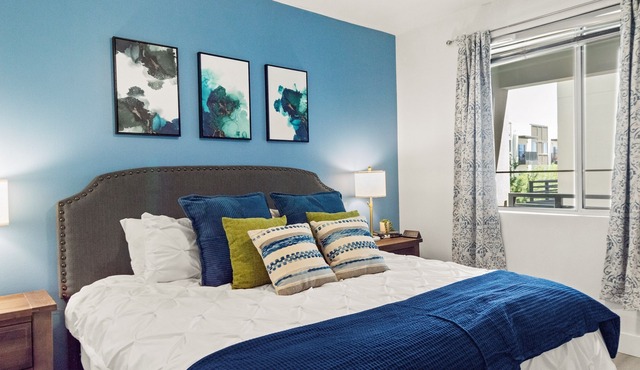 Near Mayo | Sunny Retreat | Heated Pool & King Bed