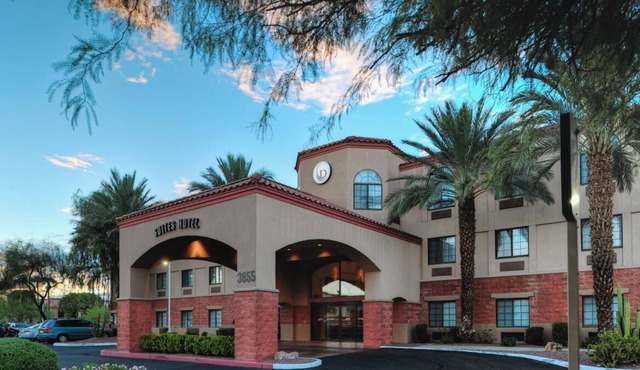 Near Southwest University of Visual Arts, 2 Spacious Units, Pool