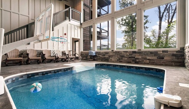 New! Luxe Pool Cabin w/MTN Views*Hot Tub*Fire pit