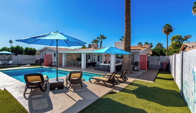 NEW |The Desert Bloomhouse |Heated Pool |Sleeps 12