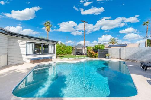 NEW The Palmera - Updated 4BR with Private Pool